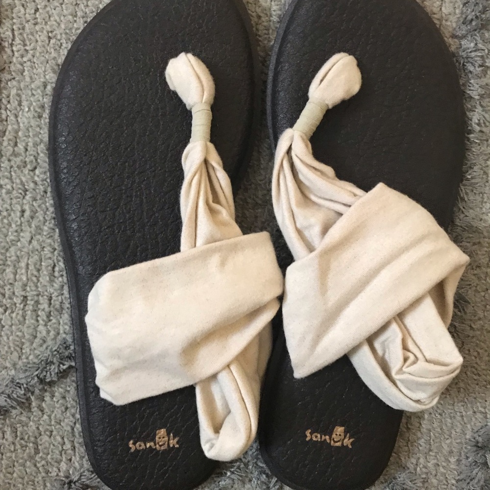 Sanuk sandals